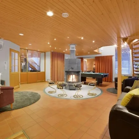 Vuokatin Aateli Tsaari Βίλα