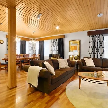 Vuokatin Aateli Tsaari Villa