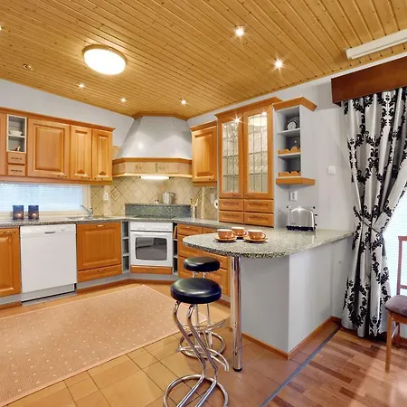 Villa Vuokatin Aateli Tsaari